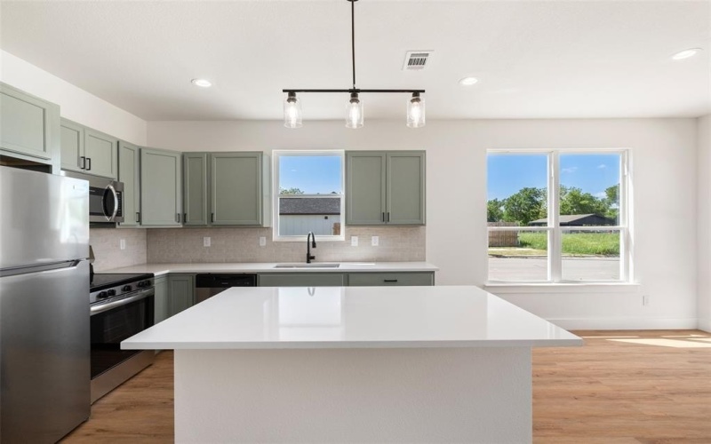 2514 College Street, Greenville, TX 75401, 3 Habitaciones Habitaciones , ,2 BañosBaños,Residential,En Venta,2514 College Street,20913443