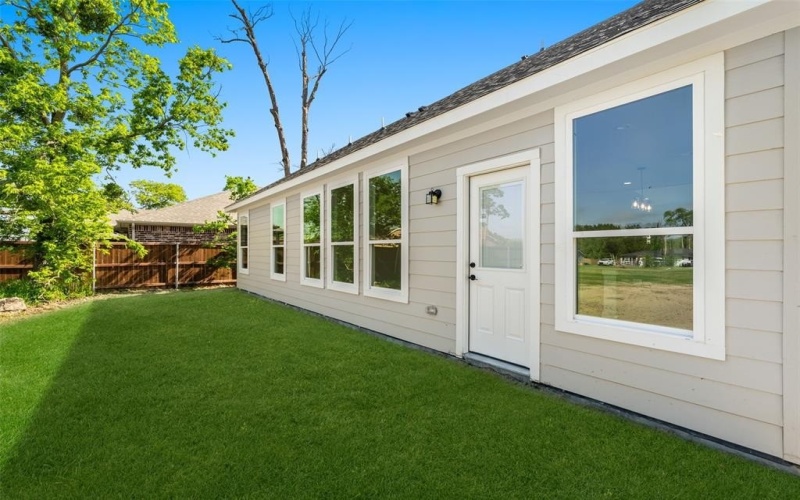 2514 College Street, Greenville, TX 75401, 3 Habitaciones Habitaciones , ,2 BañosBaños,Residential,En Venta,2514 College Street,20913443