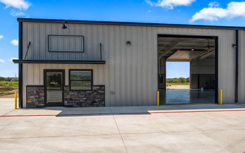 2036 Seaborn Road #BLDG 4, STE C, Ponder, TX 76259, ,Other,For Sale,2036 Seaborn Road,20913554