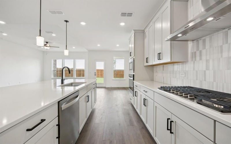 3505 Aberavon Street, McKinney, TX 75071, 5 Bedrooms Bedrooms, ,5 BathroomsBathrooms,Residential,For Sale,3505 Aberavon Street,20913628