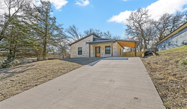 614 E Shepherd Street, Denison, TX 75021, 3 Bedrooms Bedrooms, ,2 BathroomsBathrooms,Residential Lease,For Rent,614 E Shepherd Street,20913673