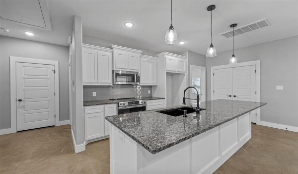 614 E Shepherd Street, Denison, TX 75021, 3 Bedrooms Bedrooms, ,2 BathroomsBathrooms,Residential Lease,For Rent,614 E Shepherd Street,20913673