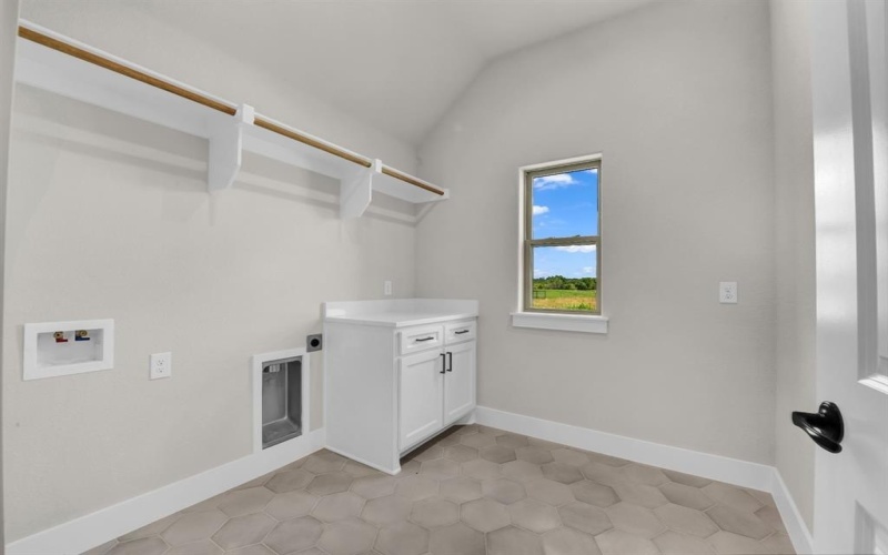 989 County Road 1304, Bridgeport, TX 76426, 4 Bedrooms Bedrooms, ,2 BathroomsBathrooms,Residential,For Sale,989 County Road 1304,20913679