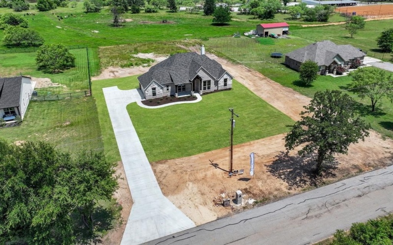 989 County Road 1304, Bridgeport, TX 76426, 4 Bedrooms Bedrooms, ,2 BathroomsBathrooms,Residential,For Sale,989 County Road 1304,20913679
