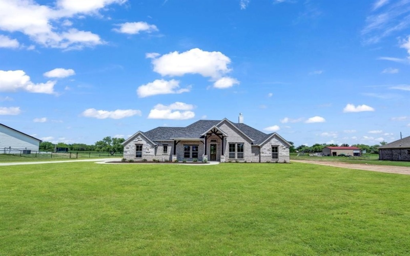 989 County Road 1304, Bridgeport, TX 76426, 4 Bedrooms Bedrooms, ,2 BathroomsBathrooms,Residential,For Sale,989 County Road 1304,20913679