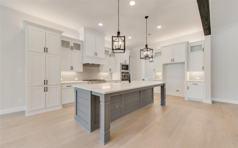 4660 Lake Breeze Drive, McKinney, TX 75071, 4 Bedrooms Bedrooms, ,3 BathroomsBathrooms,Residential,For Sale,4660 Lake Breeze Drive,20913825