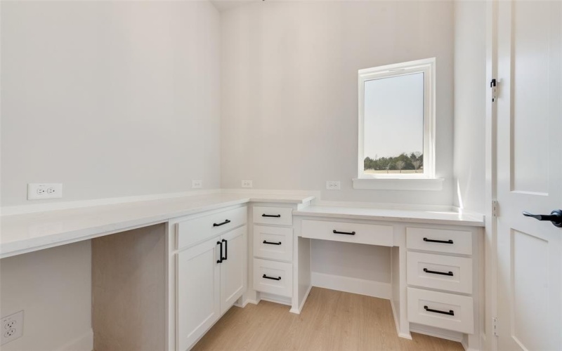 4660 Lake Breeze Drive, McKinney, TX 75071, 4 Bedrooms Bedrooms, ,3 BathroomsBathrooms,Residential,For Sale,4660 Lake Breeze Drive,20913825
