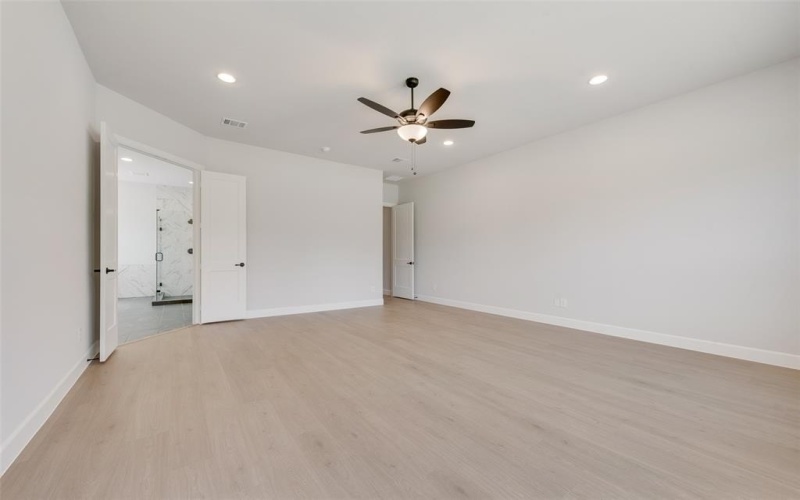 4660 Lake Breeze Drive, McKinney, TX 75071, 4 Bedrooms Bedrooms, ,3 BathroomsBathrooms,Residential,For Sale,4660 Lake Breeze Drive,20913825