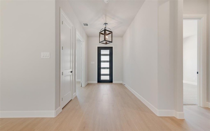 4660 Lake Breeze Drive, McKinney, TX 75071, 4 Bedrooms Bedrooms, ,3 BathroomsBathrooms,Residential,For Sale,4660 Lake Breeze Drive,20913825