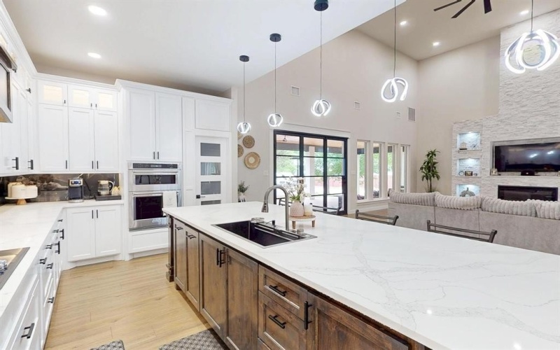7401 Retta Mansfield Road, Mansfield, TX 76063, 18 Bedrooms Bedrooms, ,6 BathroomsBathrooms,Residential,For Sale,7401 Retta Mansfield Road,20913945
