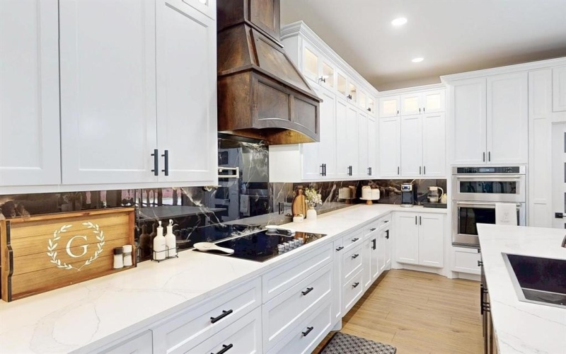 7401 Retta Mansfield Road, Mansfield, TX 76063, 18 Bedrooms Bedrooms, ,6 BathroomsBathrooms,Residential,For Sale,7401 Retta Mansfield Road,20913945