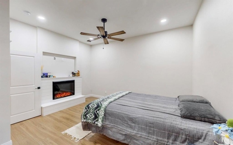 7401 Retta Mansfield Road, Mansfield, TX 76063, 18 Bedrooms Bedrooms, ,6 BathroomsBathrooms,Residential,For Sale,7401 Retta Mansfield Road,20913945