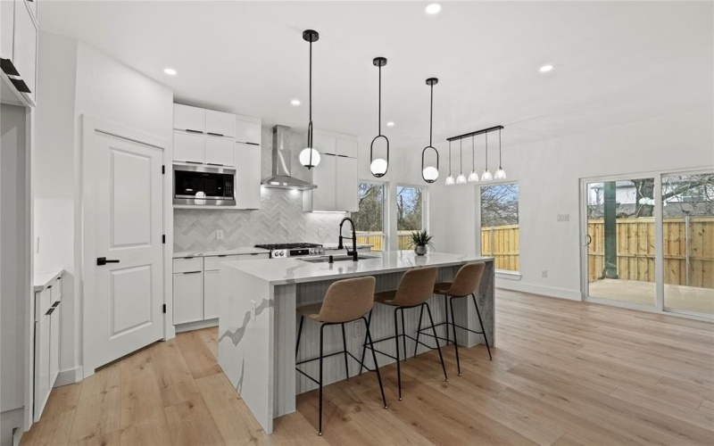 1343 Grant Street, Dallas, TX 75203, 4 Bedrooms Bedrooms, ,3 BathroomsBathrooms,Residential,For Sale,1343 Grant Street,20914049