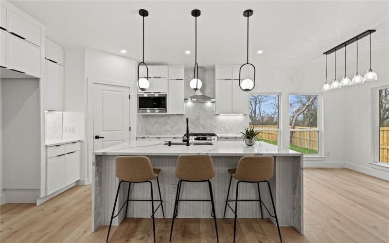 1343 Grant Street, Dallas, TX 75203, 4 Bedrooms Bedrooms, ,3 BathroomsBathrooms,Residential,For Sale,1343 Grant Street,20914049