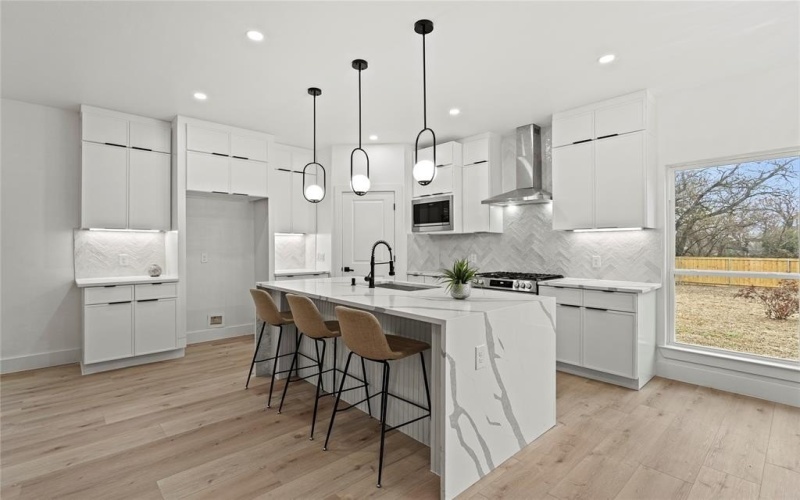 1343 Grant Street, Dallas, TX 75203, 4 Bedrooms Bedrooms, ,3 BathroomsBathrooms,Residential,For Sale,1343 Grant Street,20914049
