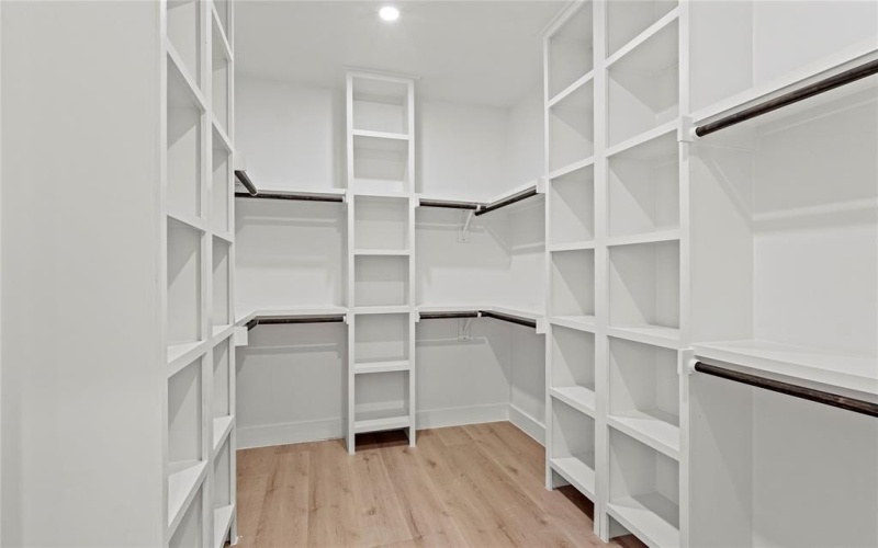 1343 Grant Street, Dallas, TX 75203, 4 Bedrooms Bedrooms, ,3 BathroomsBathrooms,Residential,For Sale,1343 Grant Street,20914049