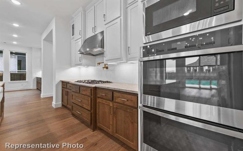 2412 Randas Way, Rockwall, TX 75087, 5 Bedrooms Bedrooms, ,6 BathroomsBathrooms,Residential,For Sale,2412 Randas Way,20914143