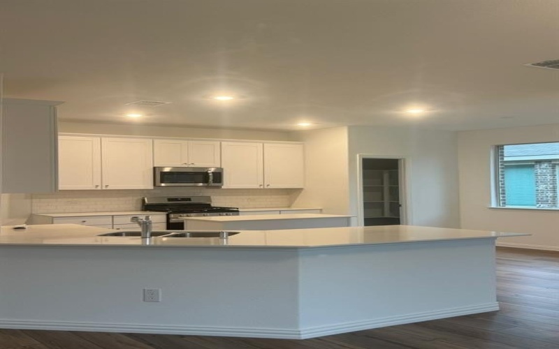 1024 Longleaf Lane, Princeton, TX 75407, 4 Habitaciones Habitaciones , ,2 BañosBaños,Residential Lease,En Alquiler,1024 Longleaf Lane,20914229