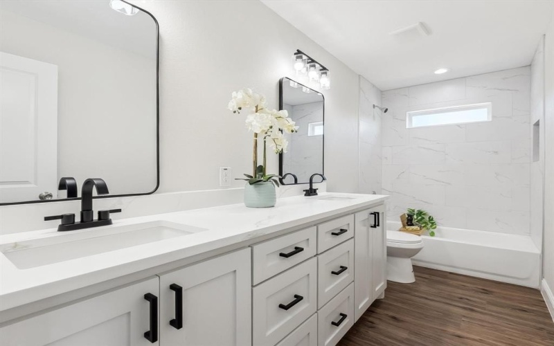 8008 & 8010 W Elizabeth Lane, Fort Worth, TX 76116, 8 Bedrooms Bedrooms, ,5 BathroomsBathrooms,Residential Multi Family,For Sale,8008 & 8010 W Elizabeth Lane,20914392