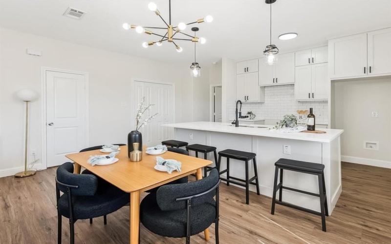 8008 & 8010 W Elizabeth Lane, Fort Worth, TX 76116, 8 Bedrooms Bedrooms, ,5 BathroomsBathrooms,Residential Multi Family,For Sale,8008 & 8010 W Elizabeth Lane,20914392