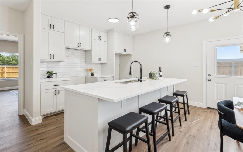 8008 & 8010 W Elizabeth Lane, Fort Worth, TX 76116, 8 Bedrooms Bedrooms, ,5 BathroomsBathrooms,Residential Multi Family,For Sale,8008 & 8010 W Elizabeth Lane,20914392