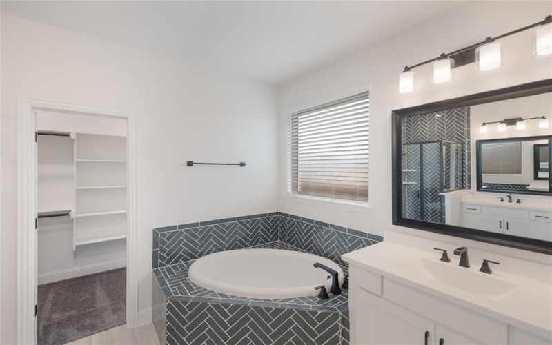 1354 Chisos Way, Forney, TX 75126, 4 Bedrooms Bedrooms, ,3 BathroomsBathrooms,Residential,For Sale,1354 Chisos Way,20915759