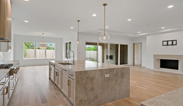 6359 Malcolm Drive, Dallas, TX 75214, 4 Bedrooms Bedrooms, ,5 BathroomsBathrooms,Residential,For Sale,6359 Malcolm Drive,20915843