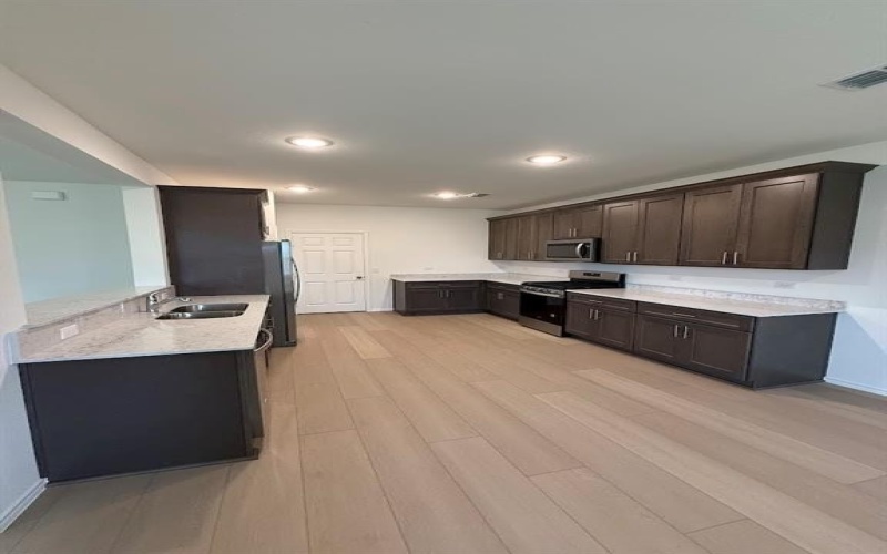 2400 Castlebar Drive, Lowry Crossing, TX 75407, 4 Habitaciones Habitaciones , ,2 BañosBaños,Residential Lease,En Alquiler,2400 Castlebar Drive,20915855