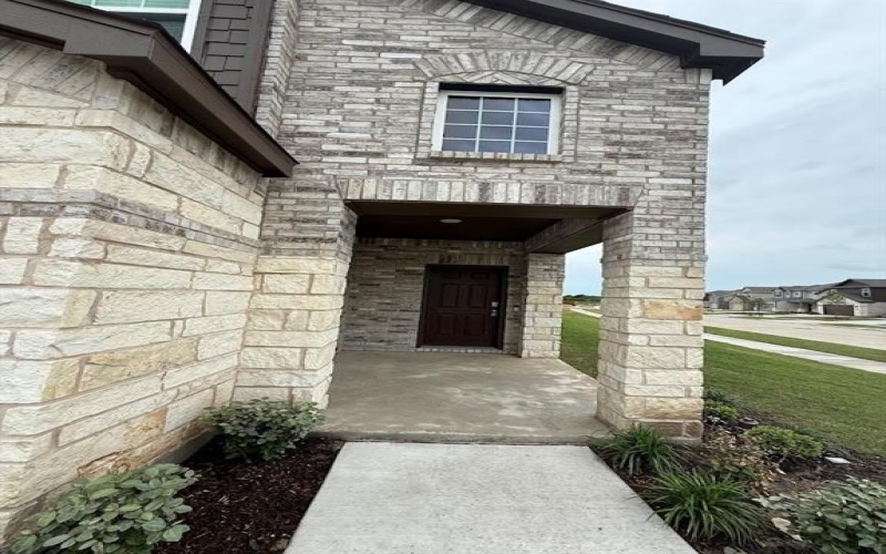 2400 Castlebar Drive, Lowry Crossing, TX 75407, 4 Habitaciones Habitaciones , ,2 BañosBaños,Residential Lease,En Alquiler,2400 Castlebar Drive,20915855