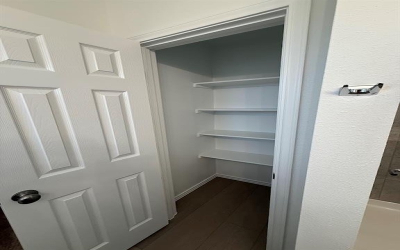 2400 Castlebar Drive, Lowry Crossing, TX 75407, 4 Habitaciones Habitaciones , ,2 BañosBaños,Residential Lease,En Alquiler,2400 Castlebar Drive,20915855