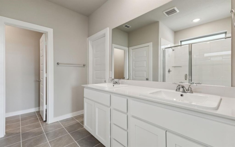 596 Moonrise Street, Waxahachie, TX 75165, 5 Bedrooms Bedrooms, ,5 BathroomsBathrooms,Residential,For Sale,596 Moonrise Street,20915883