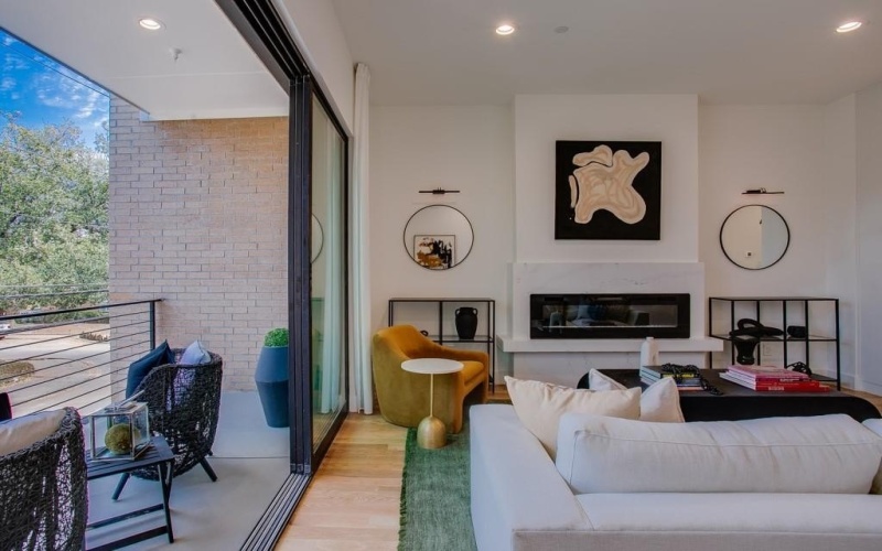 805 Pavillon Street #108, Dallas, TX 75204, 3 Bedrooms Bedrooms, ,3 BathroomsBathrooms,Residential,For Sale,805 Pavillon Street,20915891