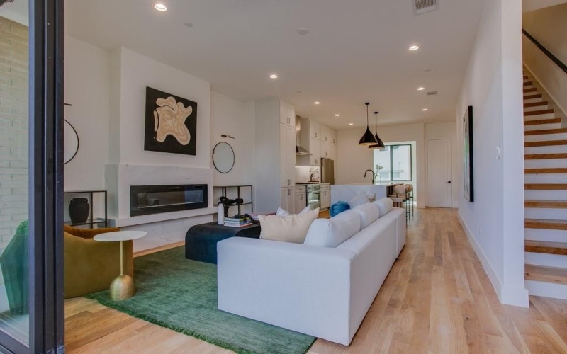 805 Pavillon Street #108, Dallas, TX 75204, 3 Bedrooms Bedrooms, ,3 BathroomsBathrooms,Residential,For Sale,805 Pavillon Street,20915891