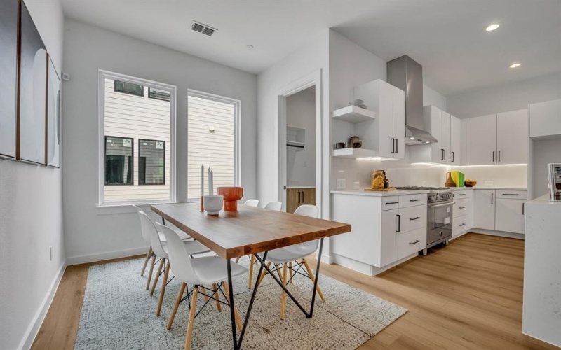 3612 N San Jacinto Avenue #106, Dallas, TX 75204, 2 Bedrooms Bedrooms, ,2 BathroomsBathrooms,Residential,For Sale,3612 N San Jacinto Avenue,20916144