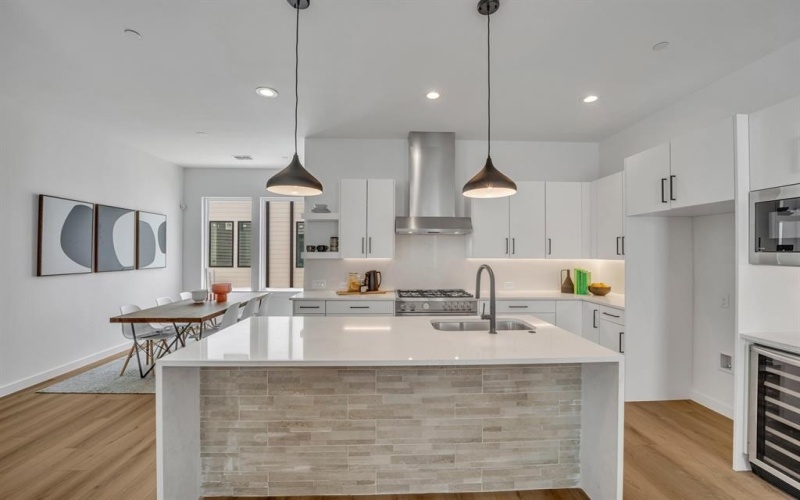3612 N San Jacinto Avenue #106, Dallas, TX 75204, 2 Bedrooms Bedrooms, ,2 BathroomsBathrooms,Residential,For Sale,3612 N San Jacinto Avenue,20916144