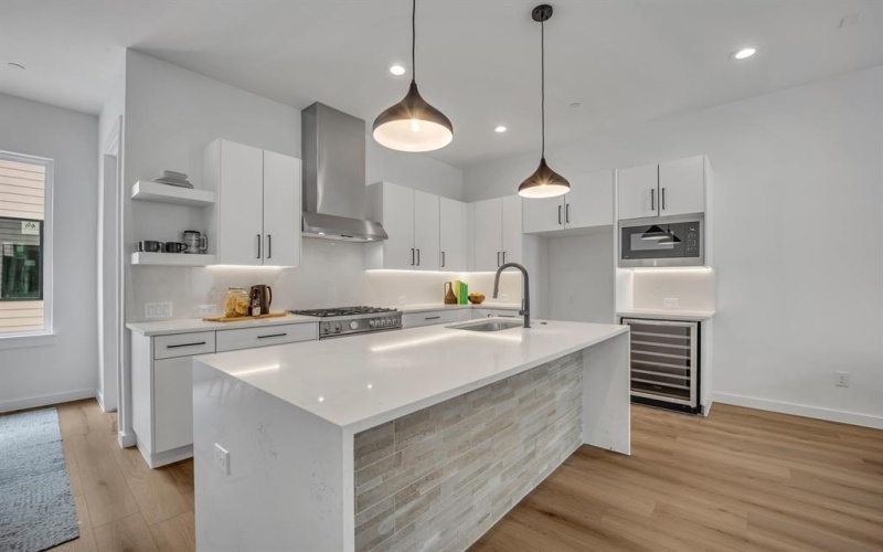 3612 N San Jacinto Avenue #106, Dallas, TX 75204, 2 Bedrooms Bedrooms, ,2 BathroomsBathrooms,Residential,For Sale,3612 N San Jacinto Avenue,20916144