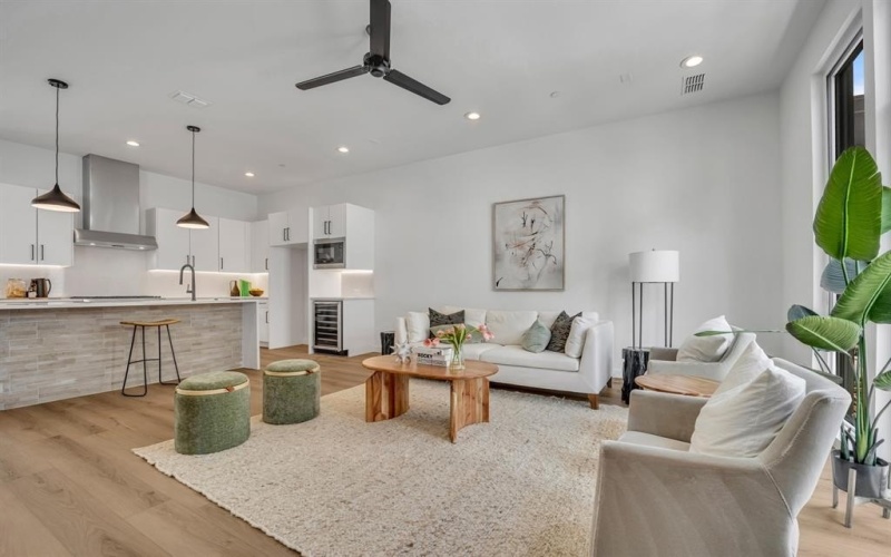 3612 N San Jacinto Avenue #106, Dallas, TX 75204, 2 Bedrooms Bedrooms, ,2 BathroomsBathrooms,Residential,For Sale,3612 N San Jacinto Avenue,20916144