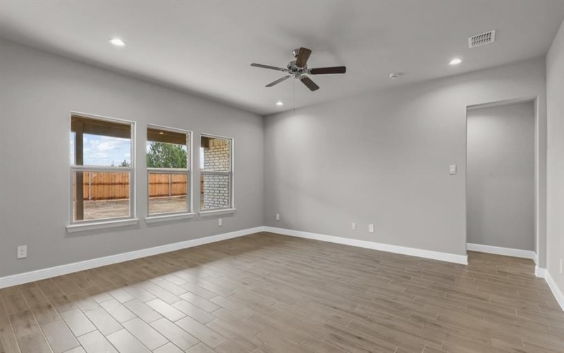 213 TRISTAN Street, Mansfield, TX 76063, 3 Bedrooms Bedrooms, ,2 BathroomsBathrooms,Residential,For Sale,213 TRISTAN Street,20916175