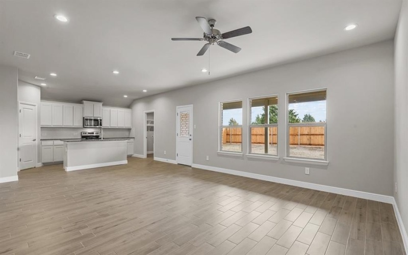 213 TRISTAN Street, Mansfield, TX 76063, 3 Bedrooms Bedrooms, ,2 BathroomsBathrooms,Residential,For Sale,213 TRISTAN Street,20916175