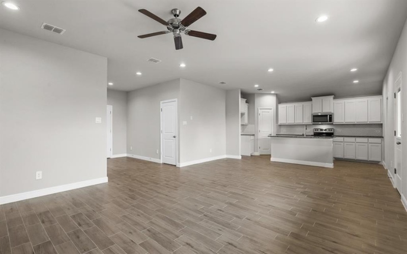 213 TRISTAN Street, Mansfield, TX 76063, 3 Bedrooms Bedrooms, ,2 BathroomsBathrooms,Residential,For Sale,213 TRISTAN Street,20916175