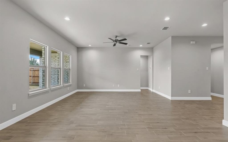213 TRISTAN Street, Mansfield, TX 76063, 3 Bedrooms Bedrooms, ,2 BathroomsBathrooms,Residential,For Sale,213 TRISTAN Street,20916175