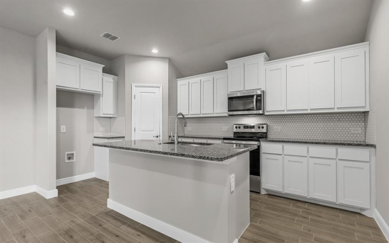 213 TRISTAN Street, Mansfield, TX 76063, 3 Bedrooms Bedrooms, ,2 BathroomsBathrooms,Residential,For Sale,213 TRISTAN Street,20916175