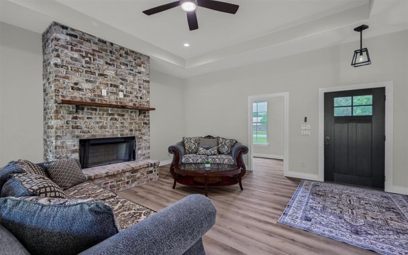 25 Peartree Lane, Collinsville, TX 76233, 3 Bedrooms Bedrooms, ,2 BathroomsBathrooms,Residential,For Sale,25 Peartree Lane,20916504