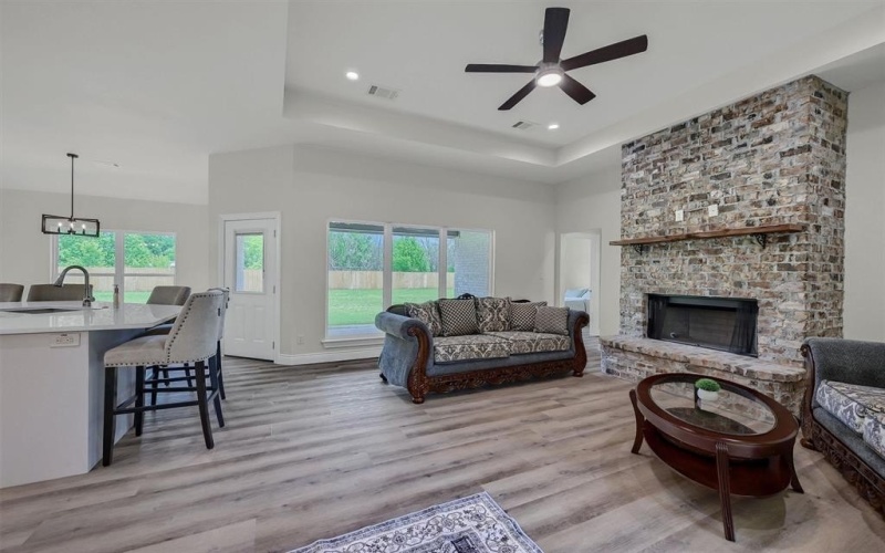 25 Peartree Lane, Collinsville, TX 76233, 3 Bedrooms Bedrooms, ,2 BathroomsBathrooms,Residential,For Sale,25 Peartree Lane,20916504