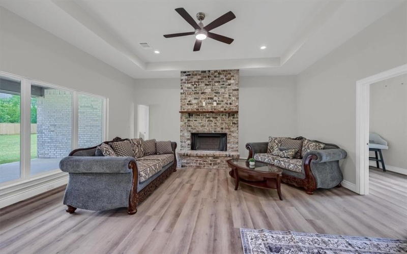 25 Peartree Lane, Collinsville, TX 76233, 3 Bedrooms Bedrooms, ,2 BathroomsBathrooms,Residential,For Sale,25 Peartree Lane,20916504