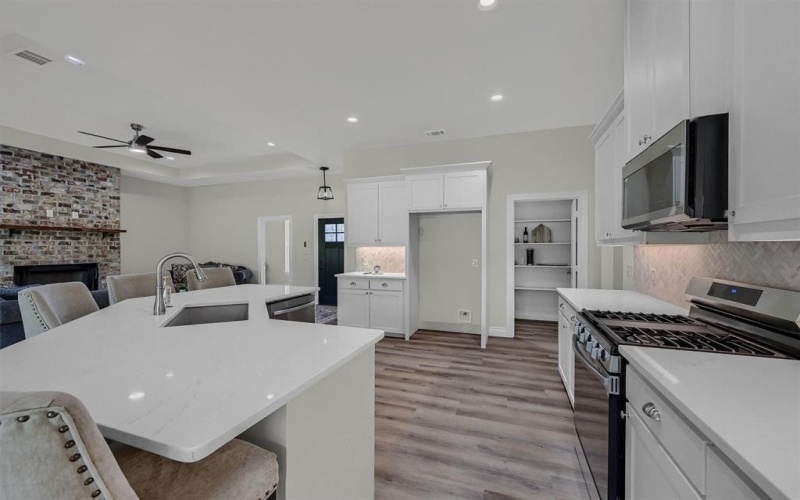 25 Peartree Lane, Collinsville, TX 76233, 3 Bedrooms Bedrooms, ,2 BathroomsBathrooms,Residential,For Sale,25 Peartree Lane,20916504