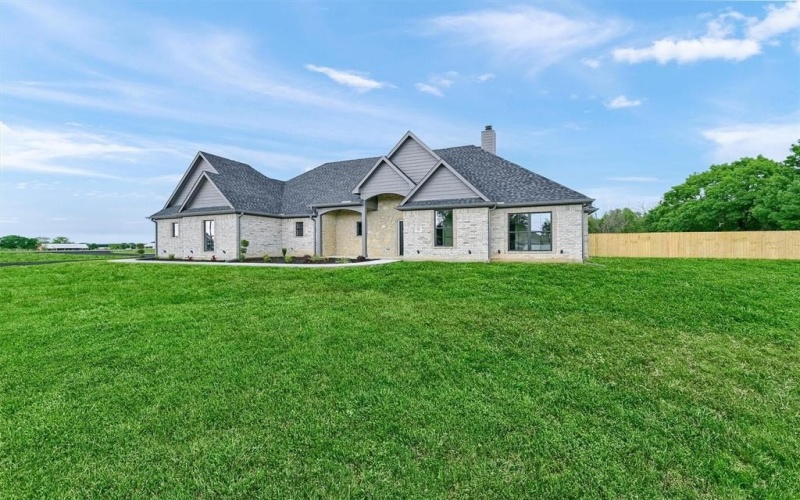 25 Peartree Lane, Collinsville, TX 76233, 3 Bedrooms Bedrooms, ,2 BathroomsBathrooms,Residential,For Sale,25 Peartree Lane,20916504