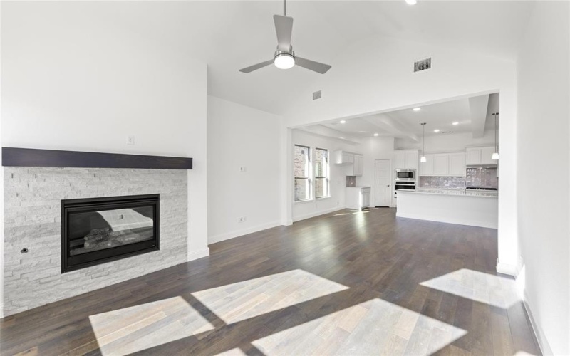 317 Misty Meadow Lane, Lavon, TX 75166, 4 Habitaciones Habitaciones , ,3 BañosBaños,Residential,En Venta,317 Misty Meadow Lane,20916585
