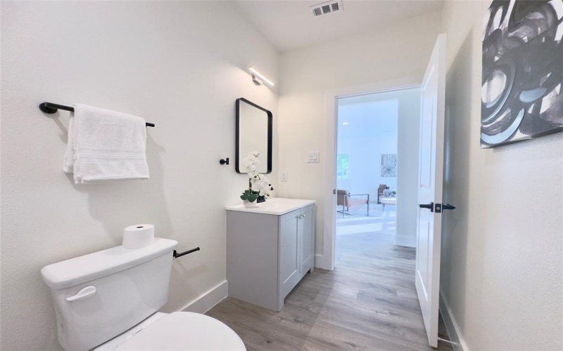3524 Carl Street, Dallas, TX 75210, 4 Bedrooms Bedrooms, ,3 BathroomsBathrooms,Residential,For Sale,3524 Carl Street,20916612