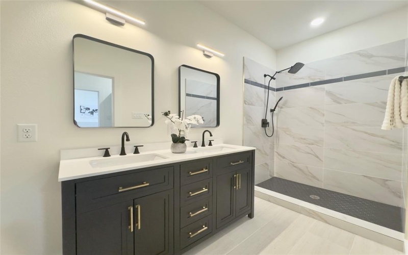 3524 Carl Street, Dallas, TX 75210, 4 Bedrooms Bedrooms, ,3 BathroomsBathrooms,Residential,For Sale,3524 Carl Street,20916612